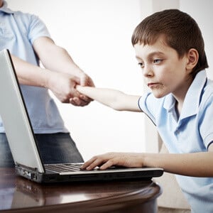 Parenting Advice: Finding Balance in Today’s Busy Life 7 online-addiction