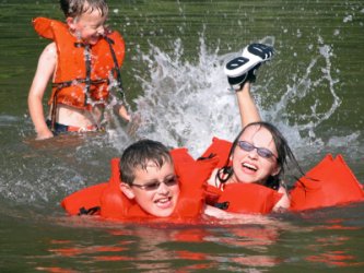 kids having fun at summer camp