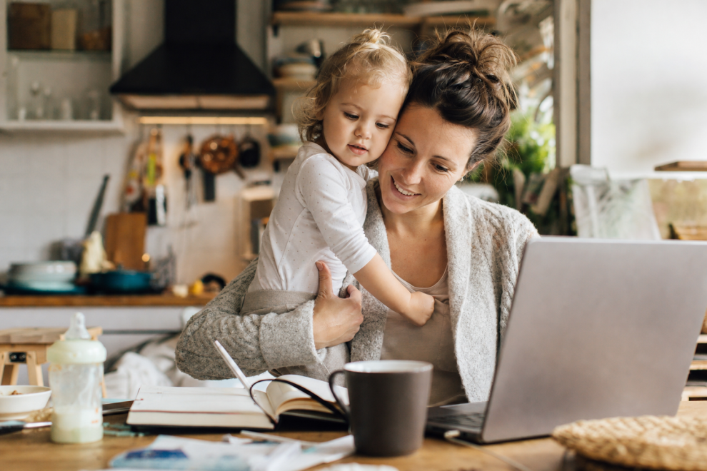 A Typical Day in the Life of a Stay at Home Mom 15 A day in the life of a stay at home mom caring for her child